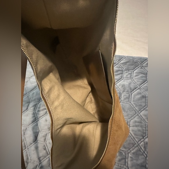 Madewell Essential Curve Bag Suede. - Picture 5 of 5